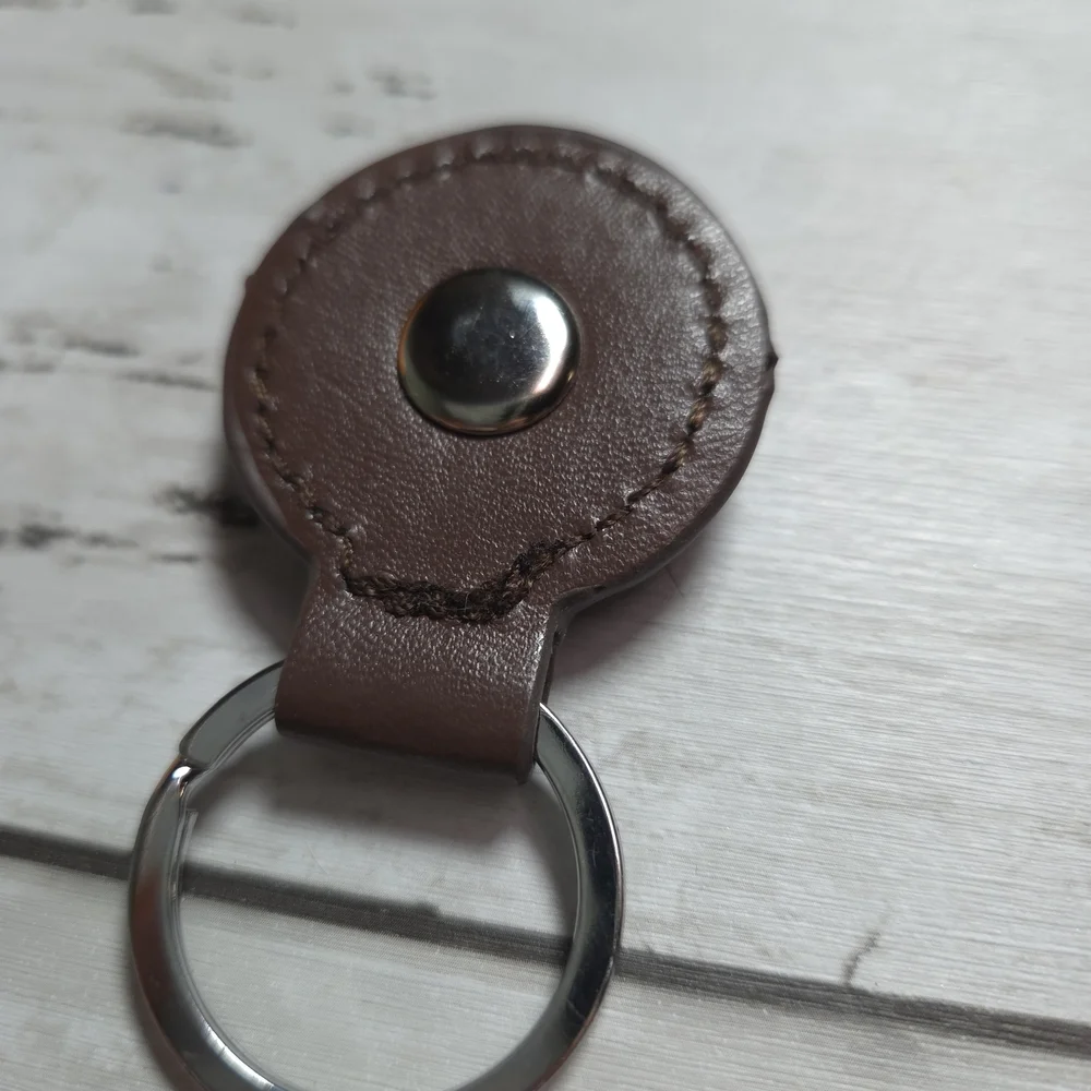 Remington Leather Key Holder with Brass Detail